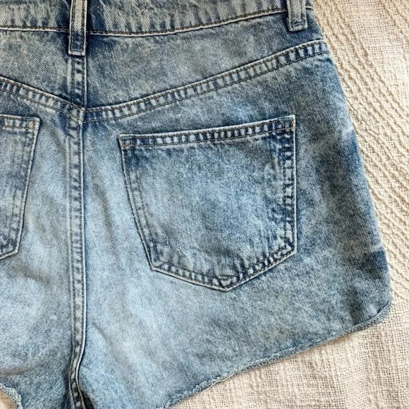 Topshop High Rise Distressed Denim Hallie Moto Shorts - Picture 7 of 8